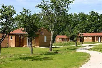 Madame Vacances Les Chalets Du Lac De La Vingeanne בית נופש Longeau-Percey