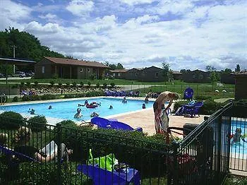 בית נופש Madame Vacances Les Chalets Du Lac De La Vingeanne *
