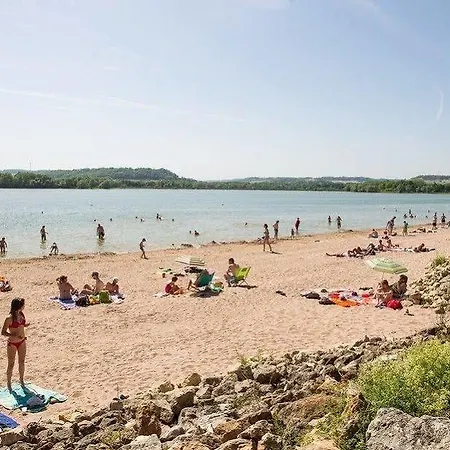 בית נופש Madame Vacances Les Chalets Du Lac De La Vingeanne *